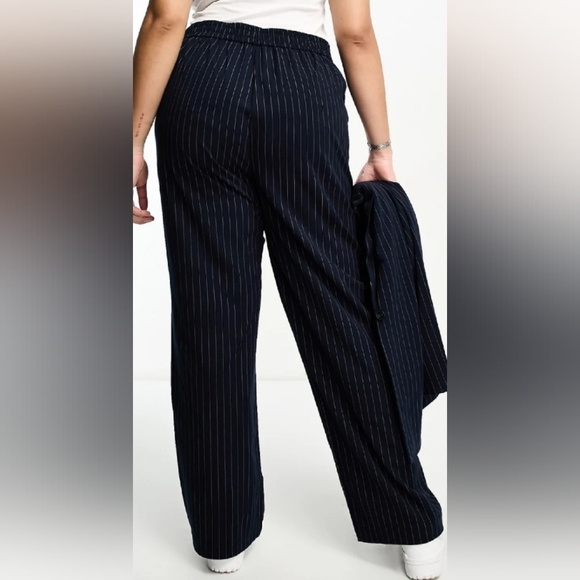 Vero Moda Curve navy tailored pinstripe suit swt - Picture 2 of 16